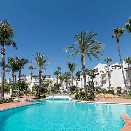 Costa Del Sol Beach Apartment Estepona Exterior photo
